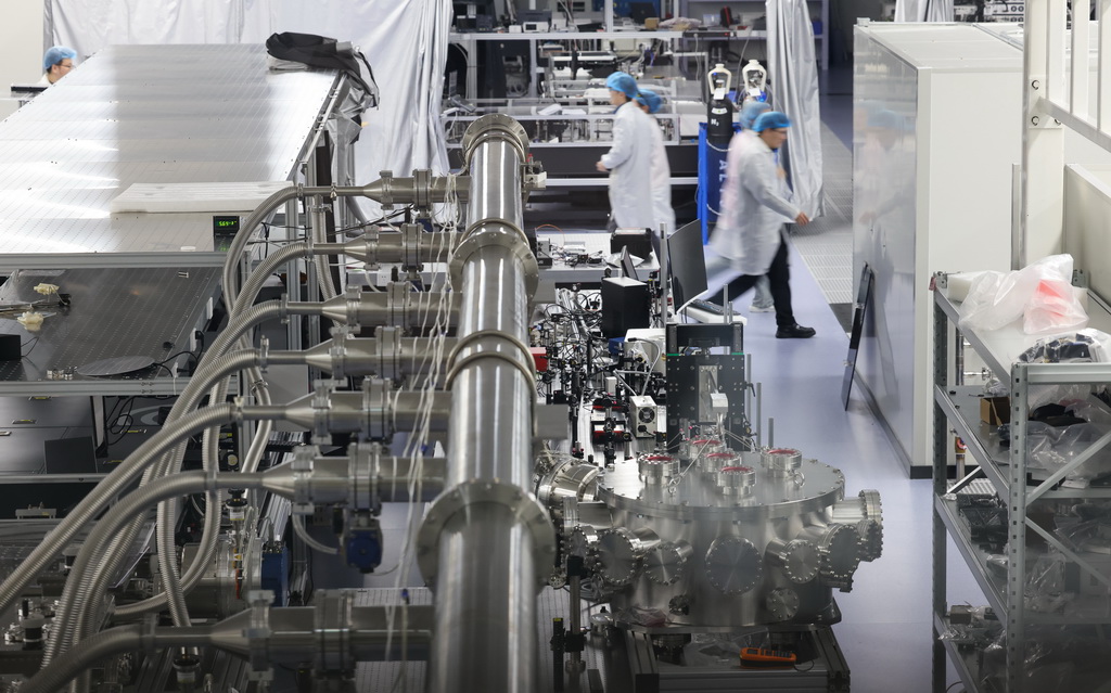 這是在北京懷柔拍攝的超快條件物質研究系統阿秒超快實驗站（2月25日攝）。新華社記者 殷剛 攝