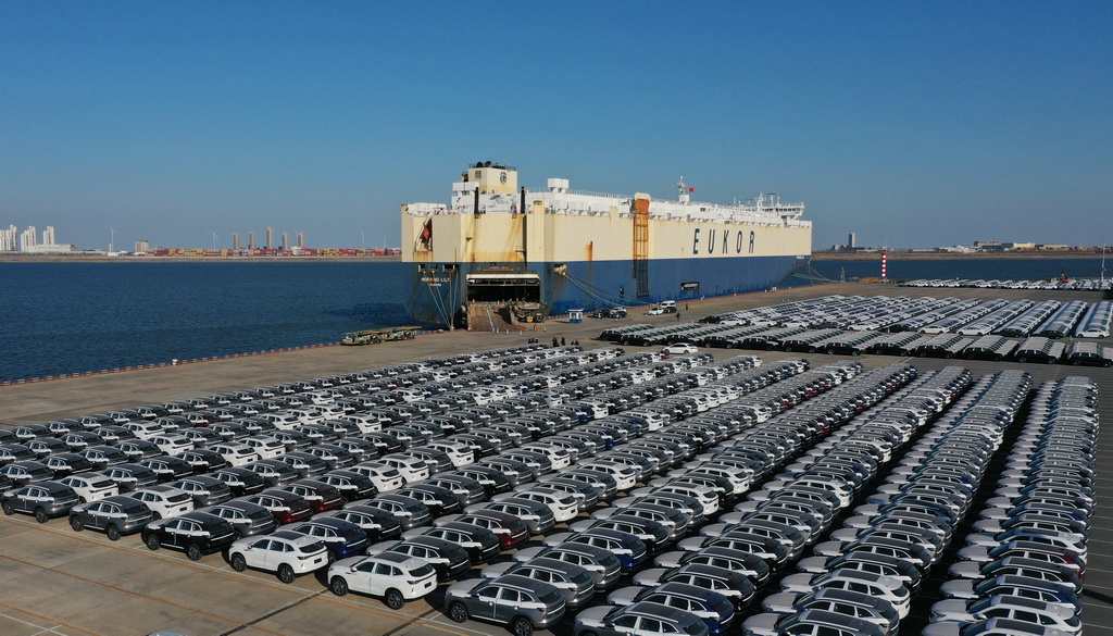 天津港超四千輛國產汽車發往南美