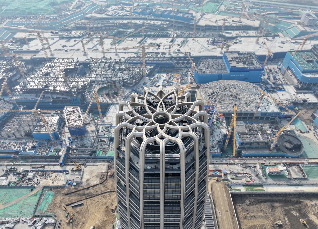 這是位于雄安新區啟動區的中國中化大廈及國貿片區建設現場（2月27日攝，無人機照片）。