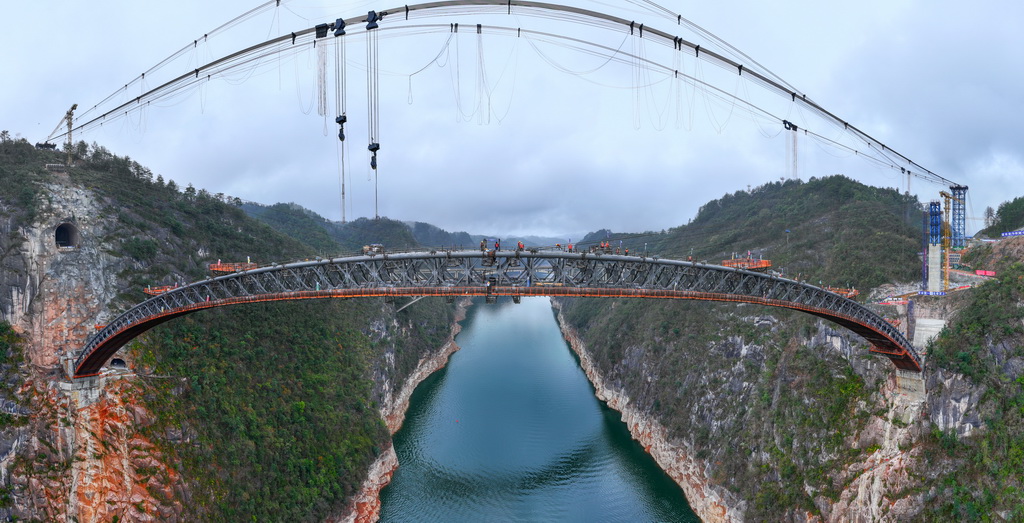 合龍后的烏江特大橋（3月5日攝，無人機照片）。