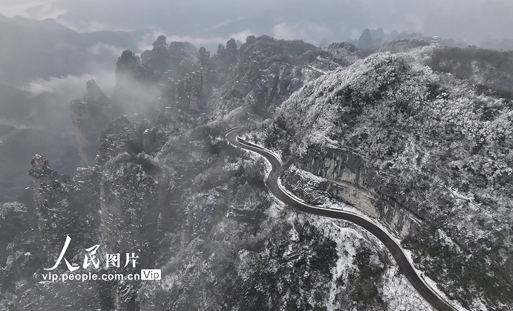 湖南張家界：春雪染峰林【2】