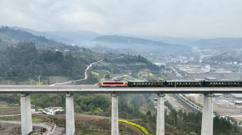 渝廈高鐵重慶段進入聯調聯試階段