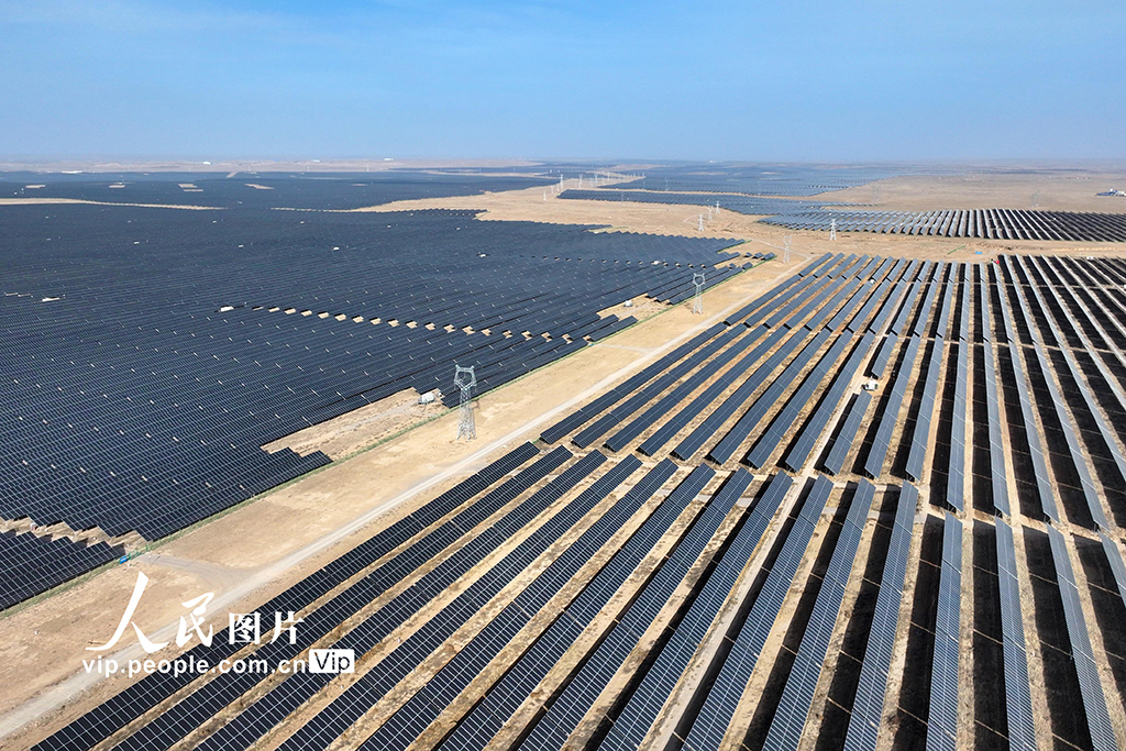 寧夏銀川：“沙戈荒”清潔能源助力綠色發展【4】