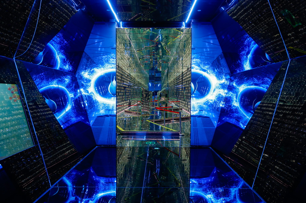 這是3月13日在四川省成都彭州市拍攝的存有200余種蔬菜種子的“種子銀行”的入口處。