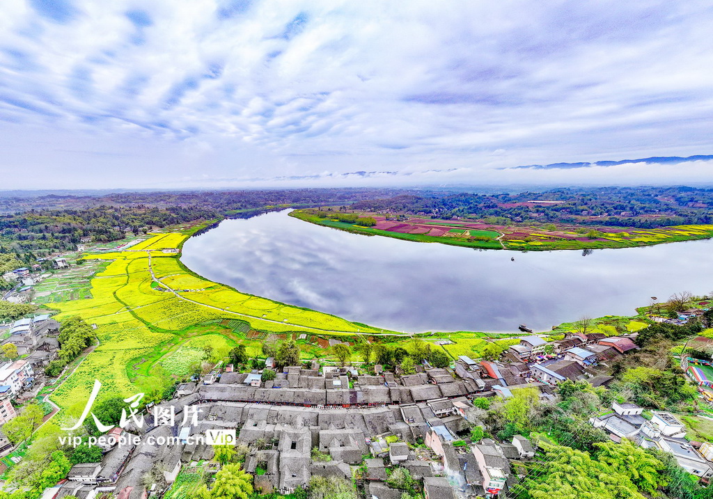 四川廣安：渠江春色美