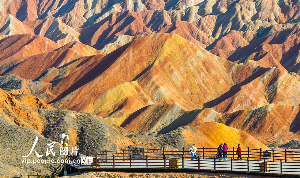 甘肅張掖：七彩丹霞 人在畫中游【5】