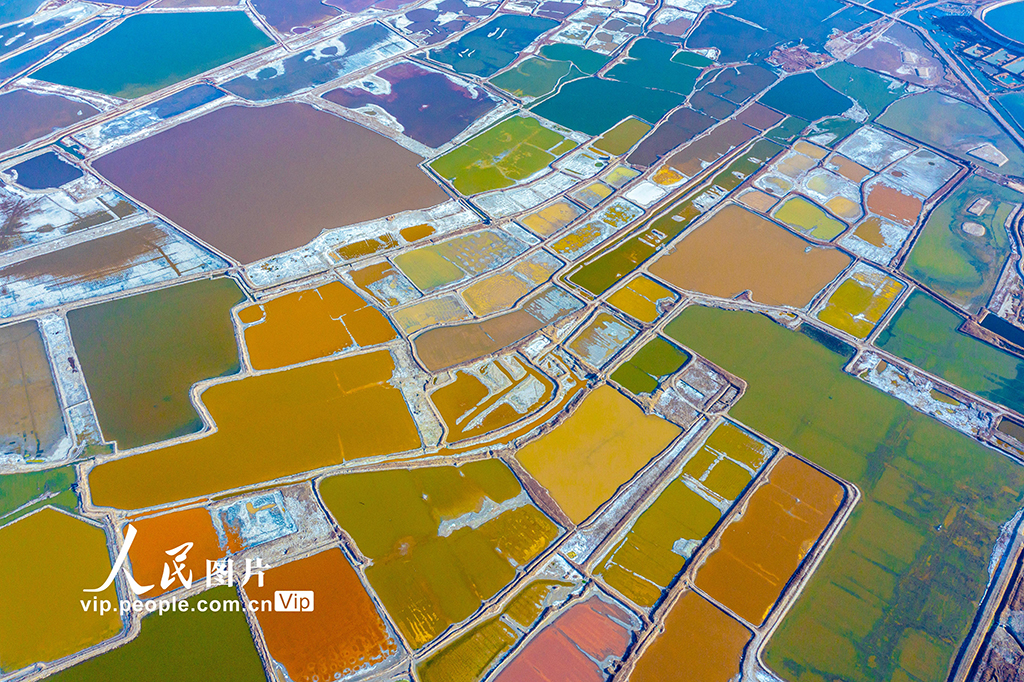 山西運城：七彩鹽湖換“新裝”