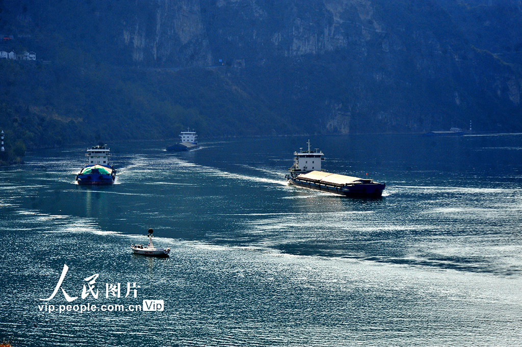 湖北宜昌：長江“黃金水道”貨運忙【2】