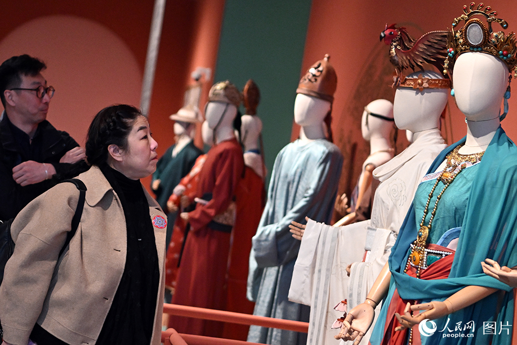 369件“云衣霓裳”展敦煌之美【4】