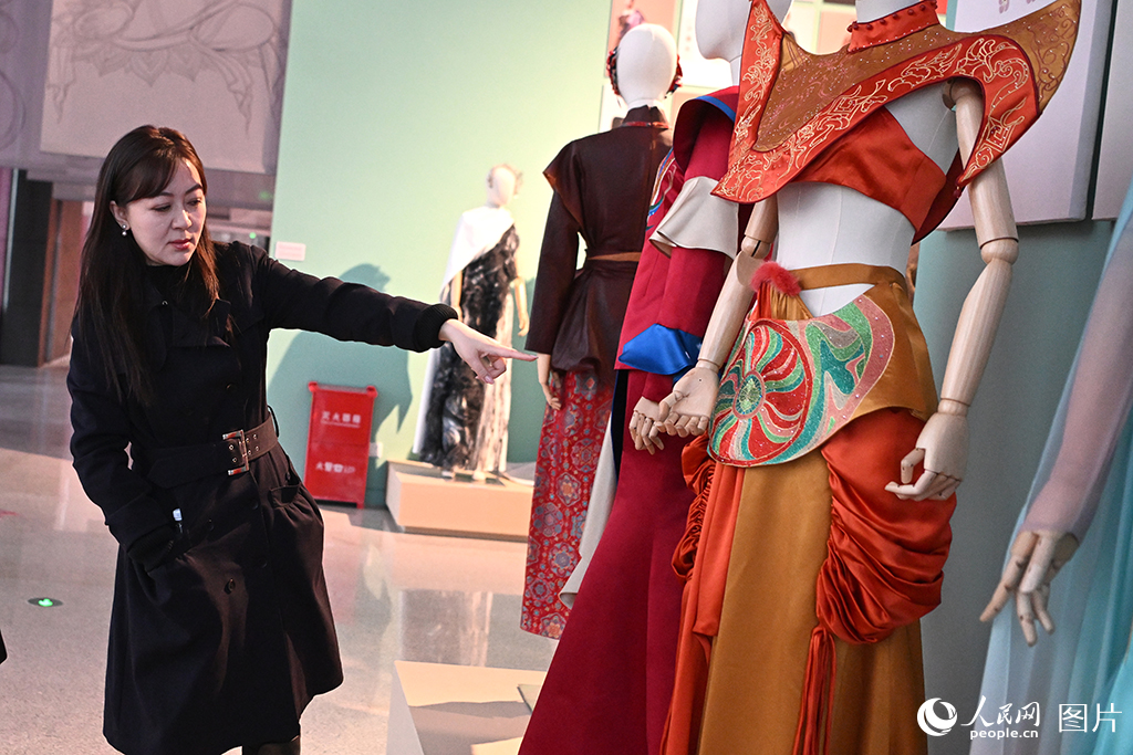 369件“云衣霓裳”展敦煌之美【12】