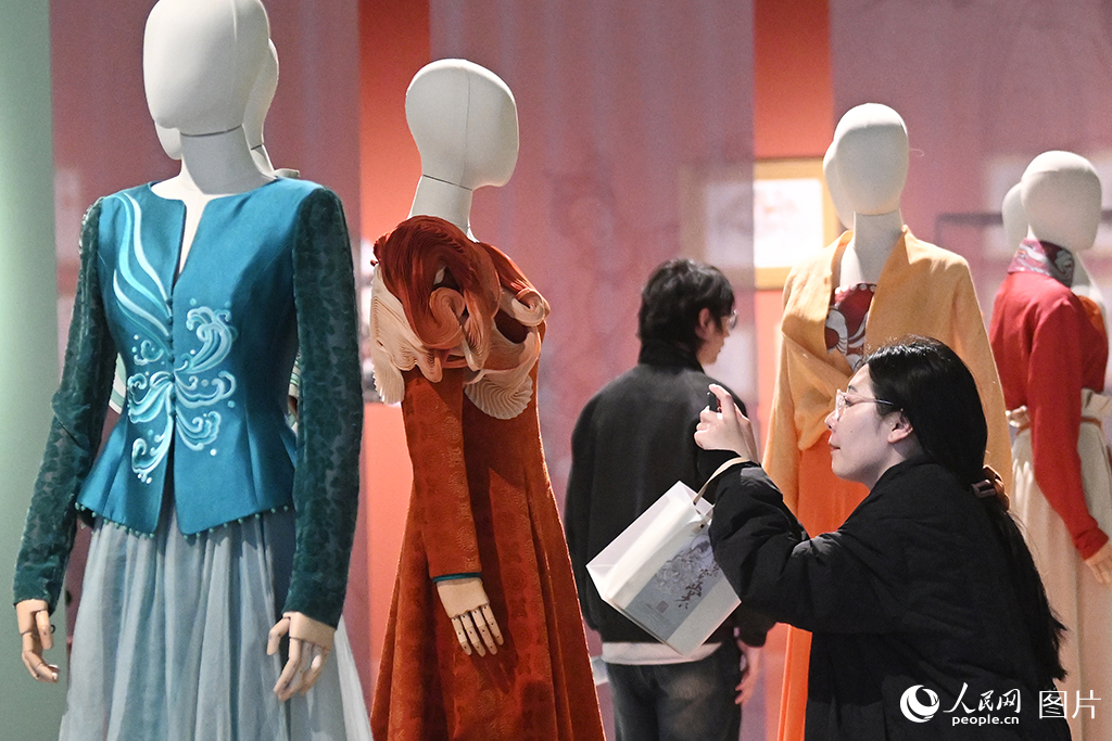 369件“云衣霓裳”展敦煌之美【13】