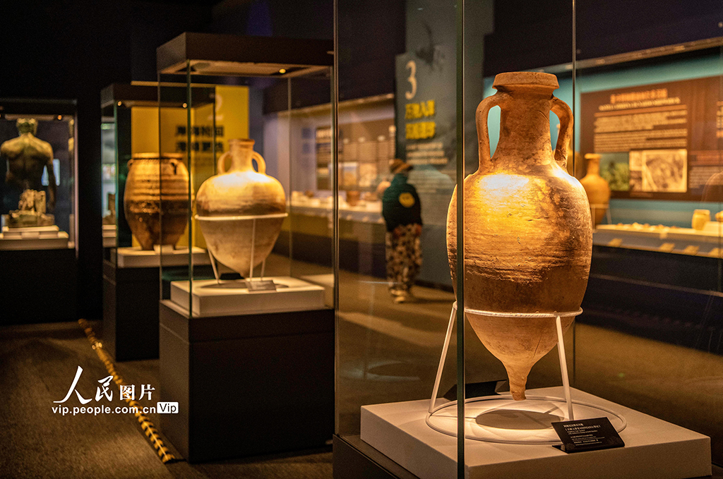 海南瓊海：意大利普利亞考古文物展在博鰲開展