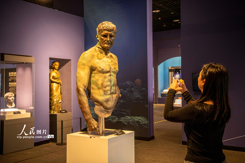 海南瓊海：意大利普利亞考古文物展在博鰲開展【2】