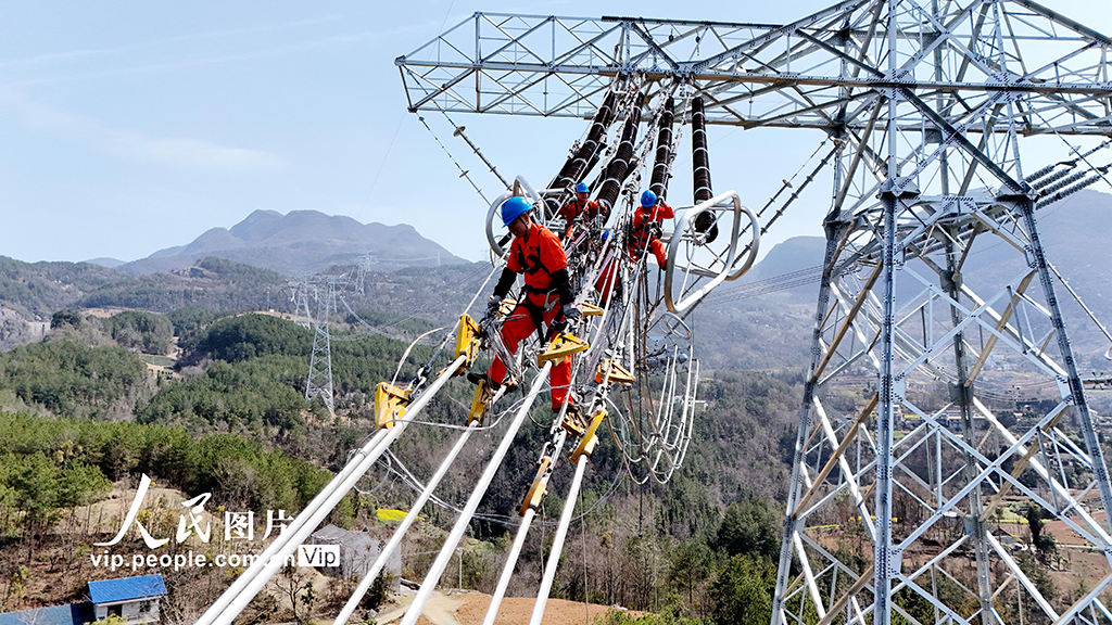 寧夏至湖南±800千伏特高壓直流輸電線路工程架線施工【3】