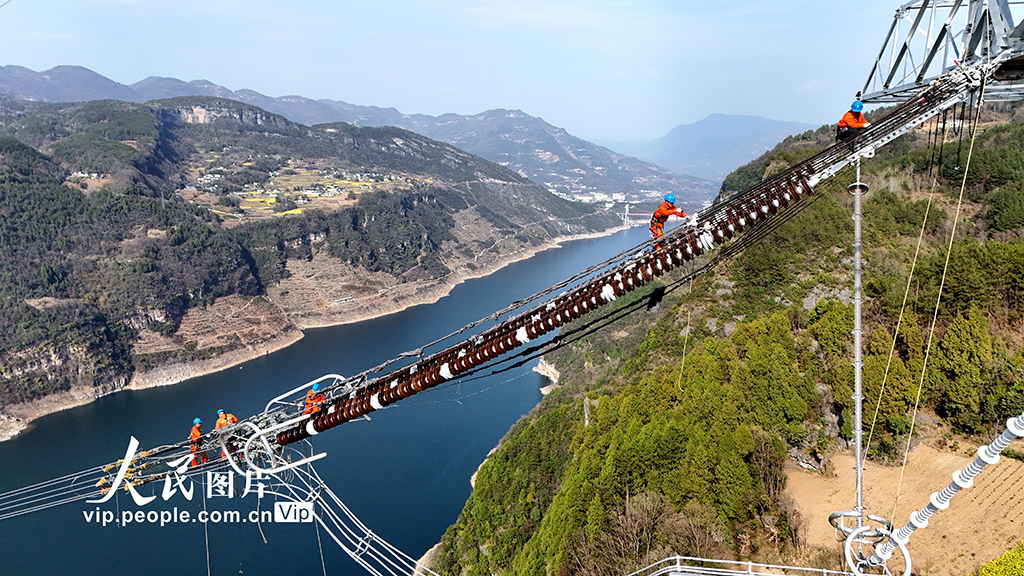 寧夏至湖南±800千伏特高壓直流輸電線路工程架線施工【6】