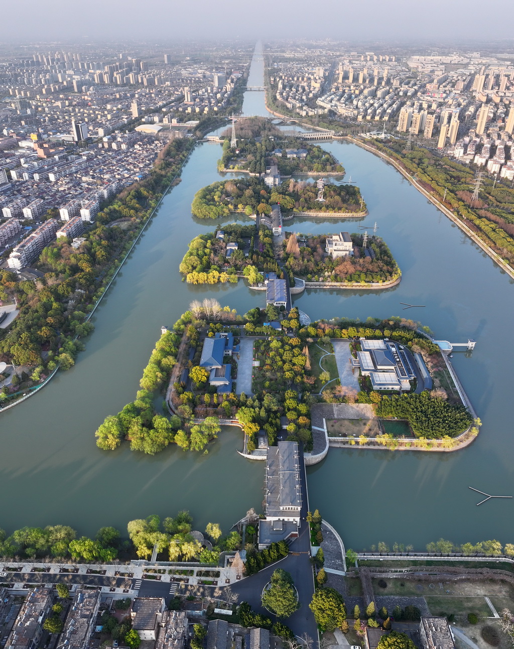 3月25日拍攝的江都水利樞紐（無人機照片）。新華社記者 季春鵬 攝