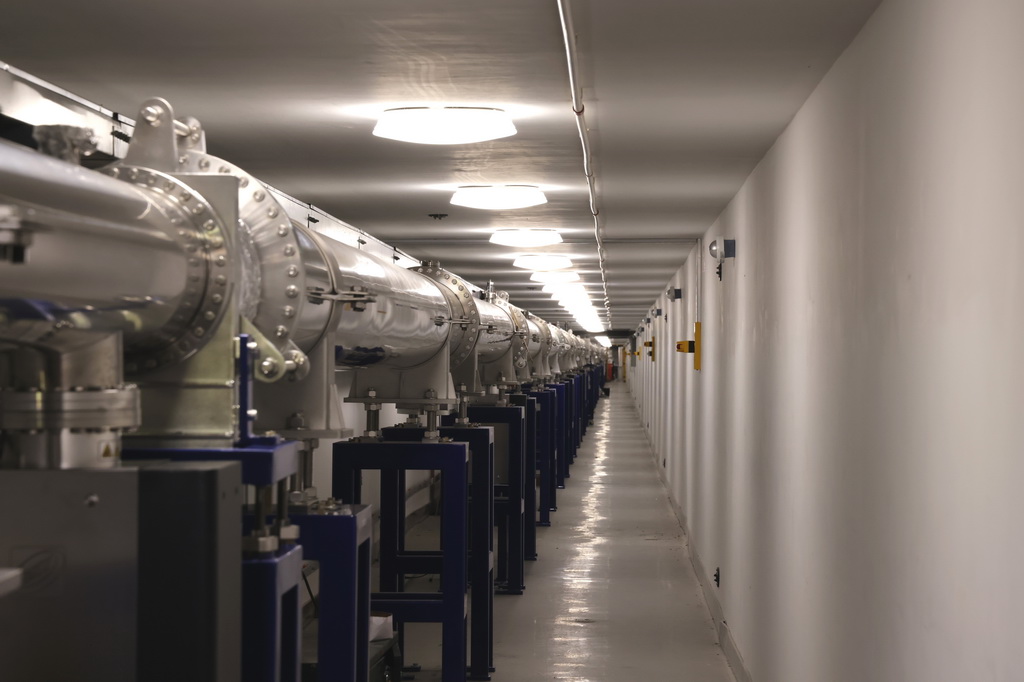 建設中的高能同步輻射光源線站（2024年8月19日）。新華社記者 金立旺 攝