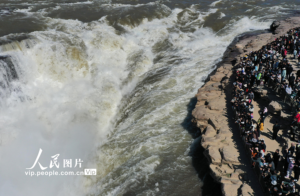 山西吉縣:壯美瀑布引客來【4】