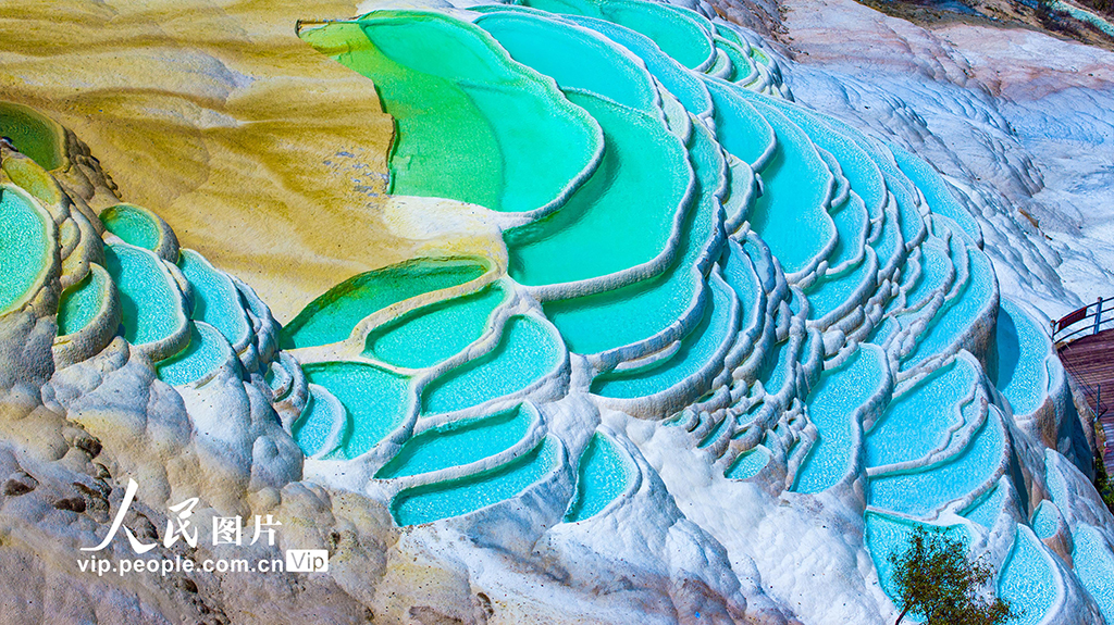 云南香格里拉：白水臺景區景美如畫