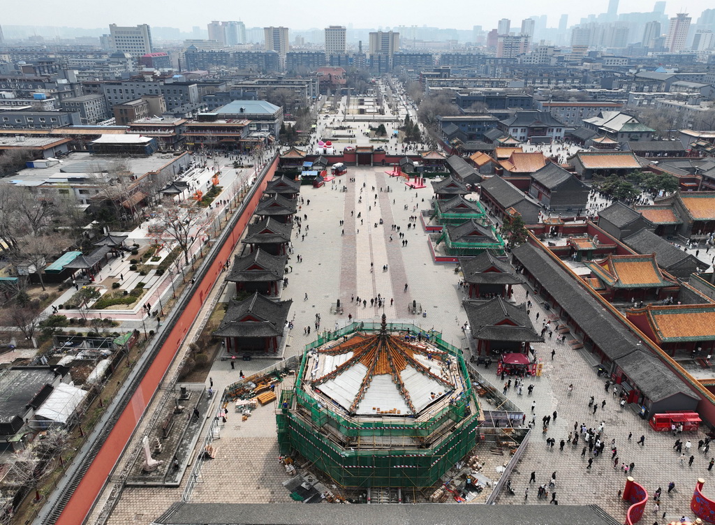 這是4月6日拍攝的保養維護中的沈陽故宮大政殿（無人機照片）。