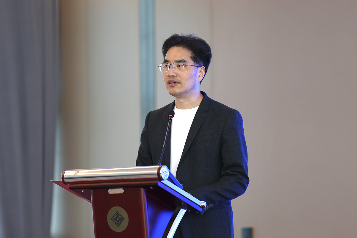 圖為德清縣委常委、宣傳部部長周志方在開班儀式上致辭。