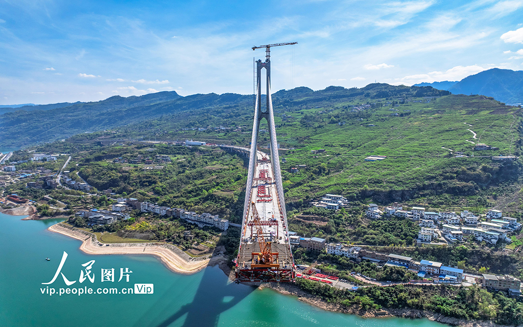 云南綏江:新市金沙江特大橋建設正酣【5】