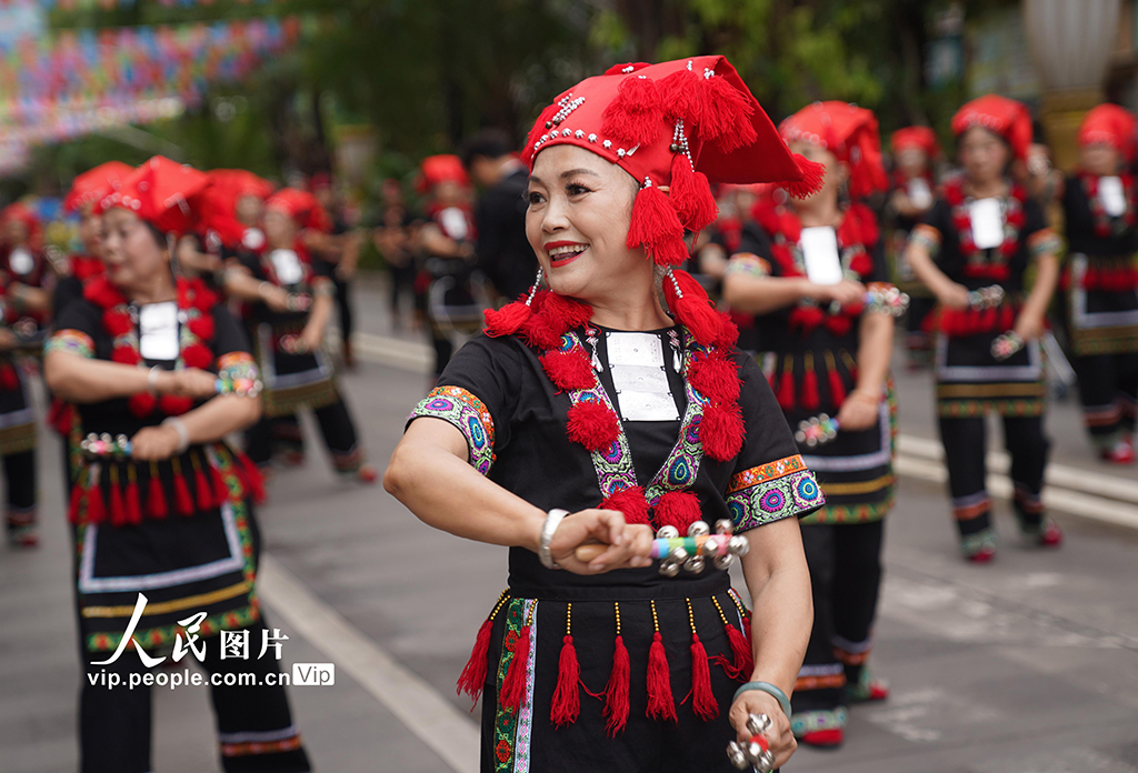 云南景洪:文化大游演 喜慶潑水節【5】