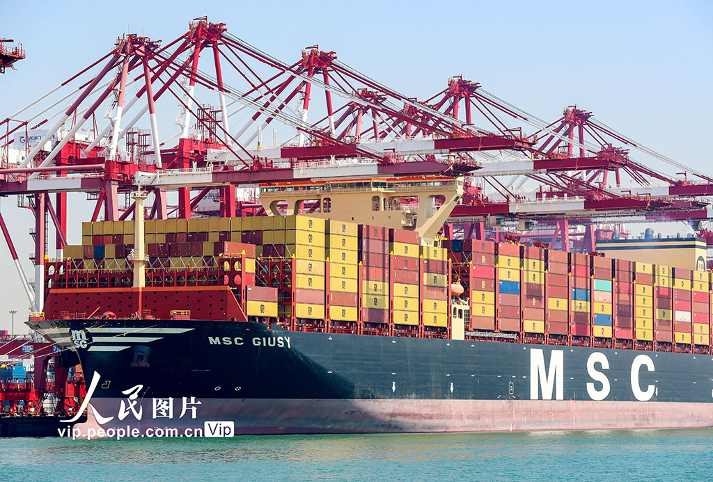 山東青島:碼頭作業繁忙【6】