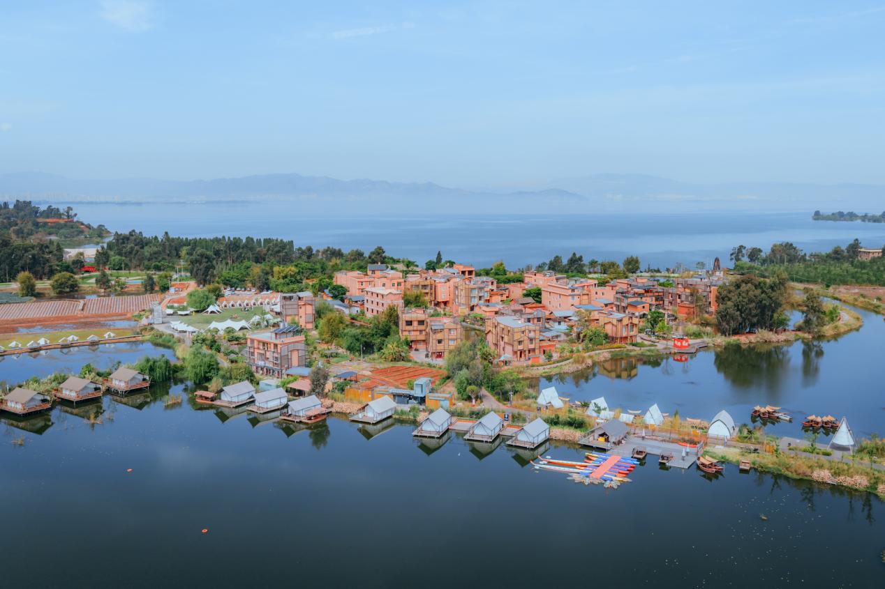 牛戀村村民戀上“守家”致富