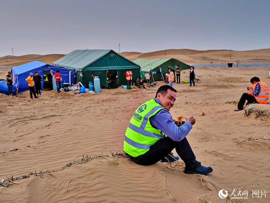 筑牢生態屏障 書寫大漠新篇【7】