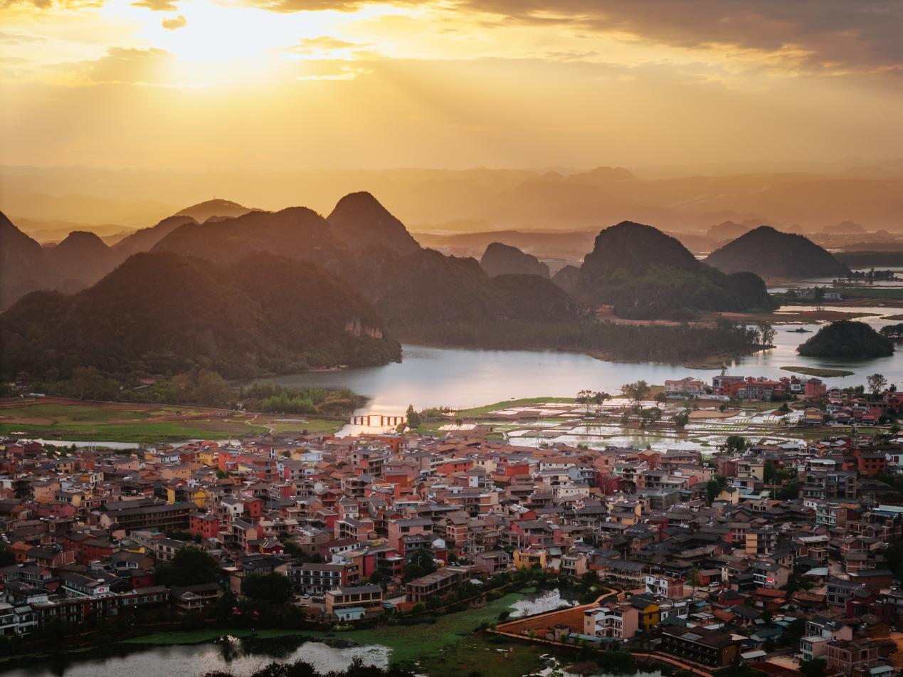 藥香漫文山 旅居入桃源