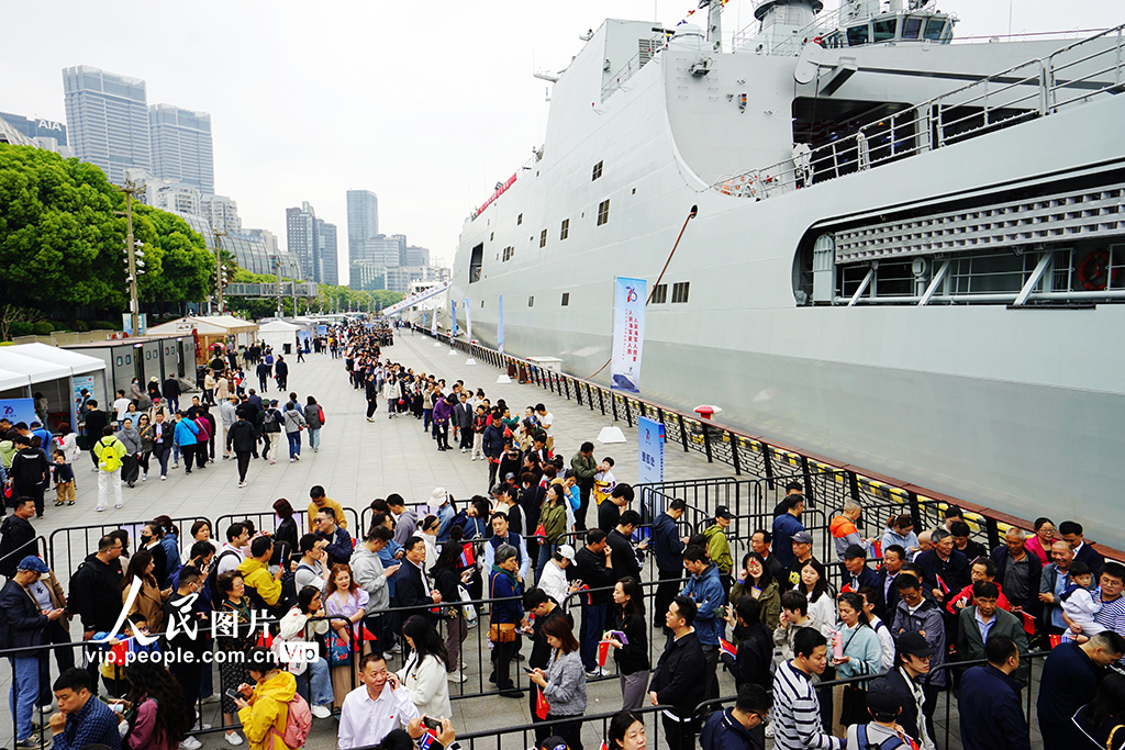 上海:北外灘舉辦艦艇開放日活動【2】