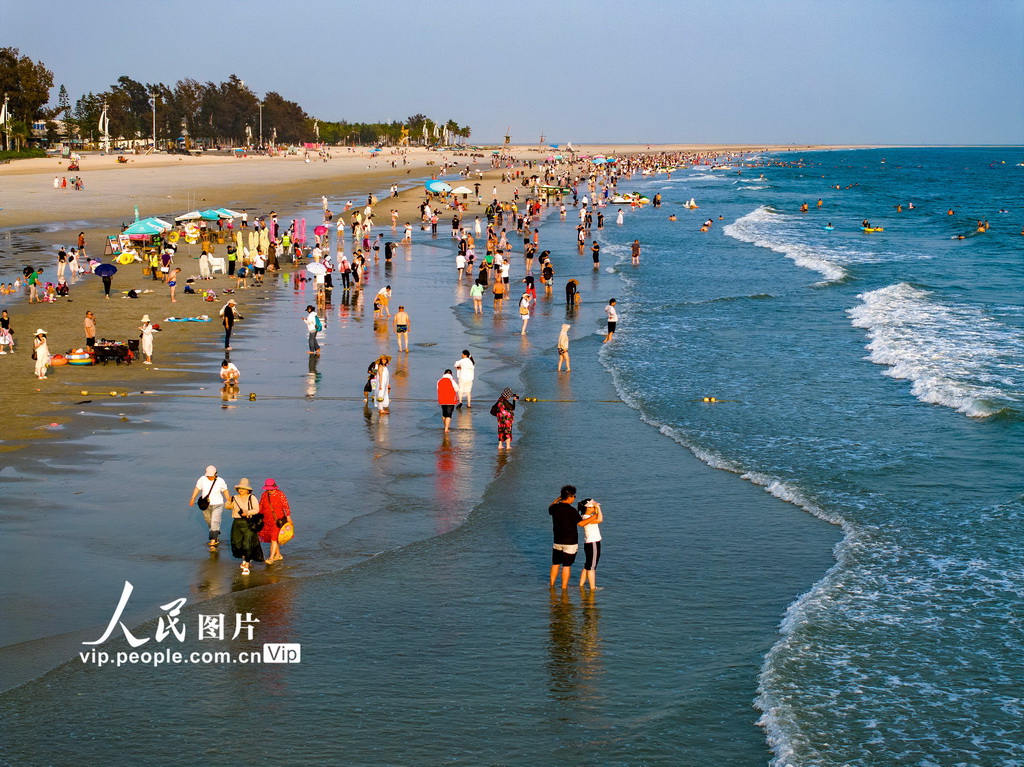 廣西北海：踏浪戲水【4】