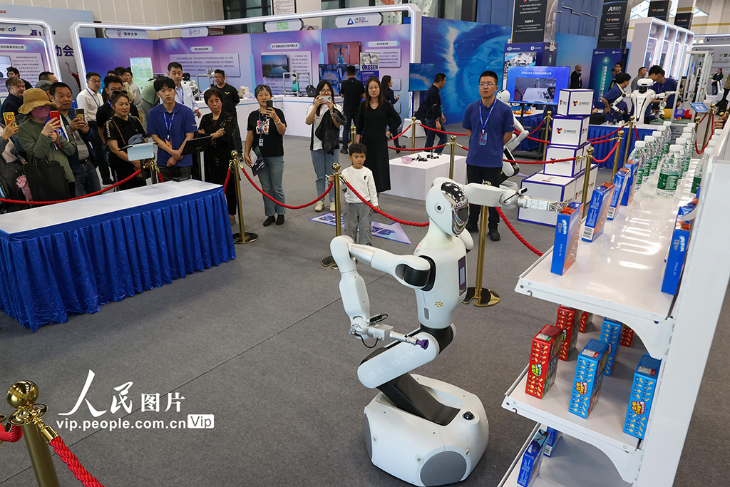 首屆具身智能機器人運動會在江蘇省無錫市舉辦【6】