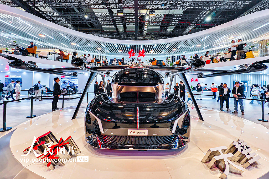 上海車展迎來周末大客流 單日接待觀眾超15萬人次【7】