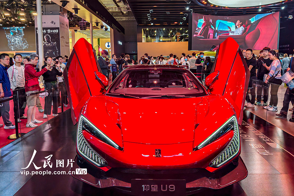 上海車展迎來周末大客流 單日接待觀眾超15萬人次【8】