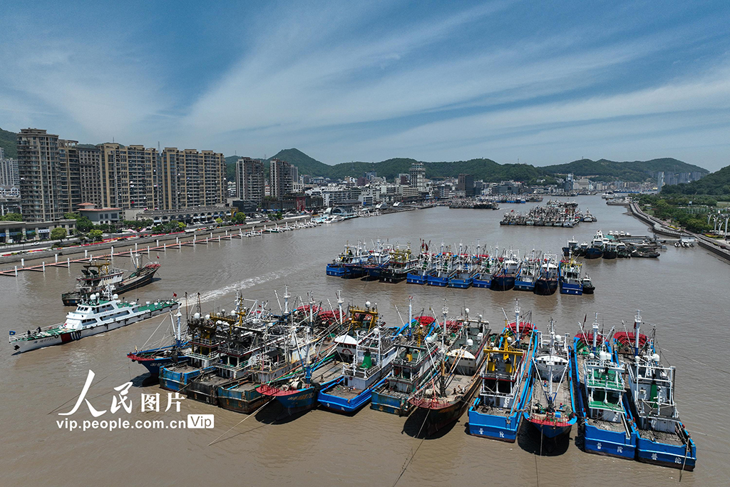 浙江舟山:漁船歸港迎休漁【3】