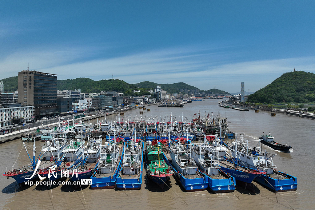 浙江舟山:漁船歸港迎休漁【4】