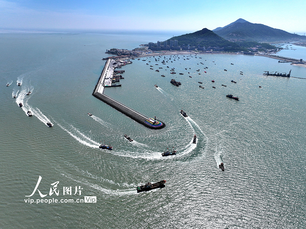 江蘇連云港:漁船有序返港休漁【4】