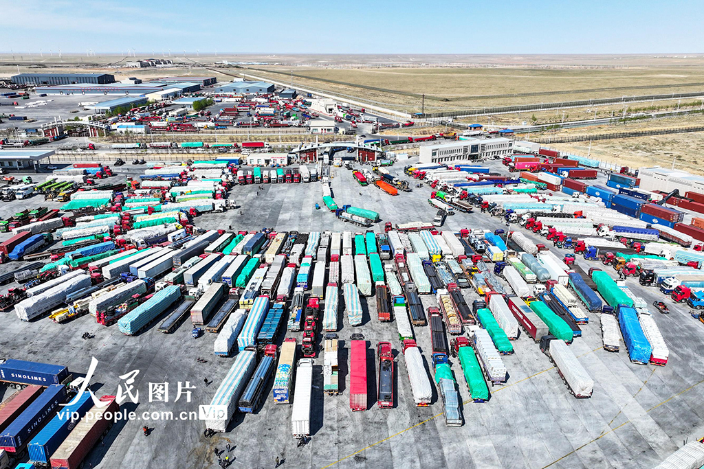 內蒙古二連浩特：迎戰口岸貨運高峰