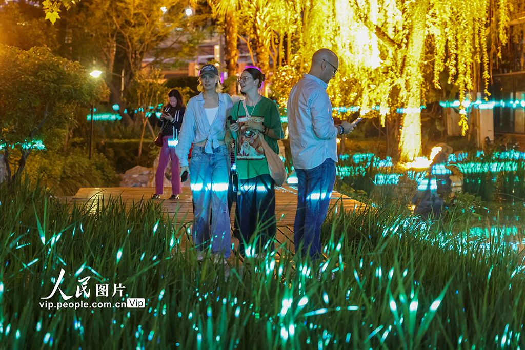 上海:光影盛宴點亮靜安商圈【7】