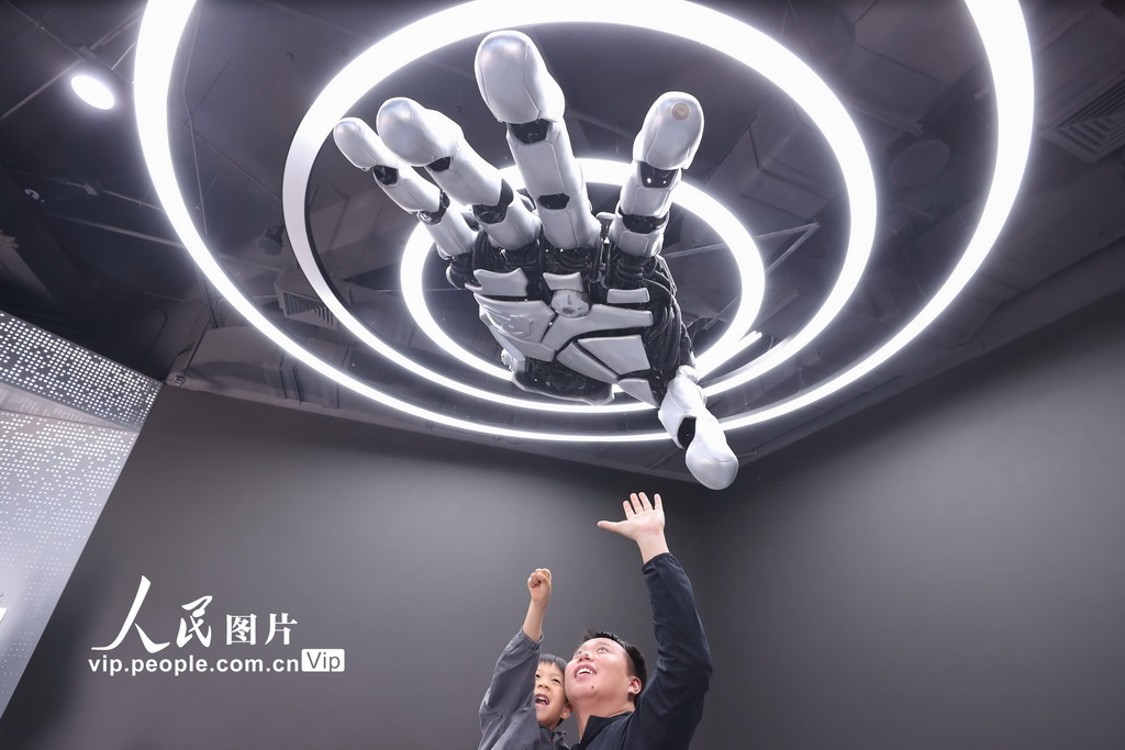 走進北京“機器人大世界”感受科技魅力【4】
