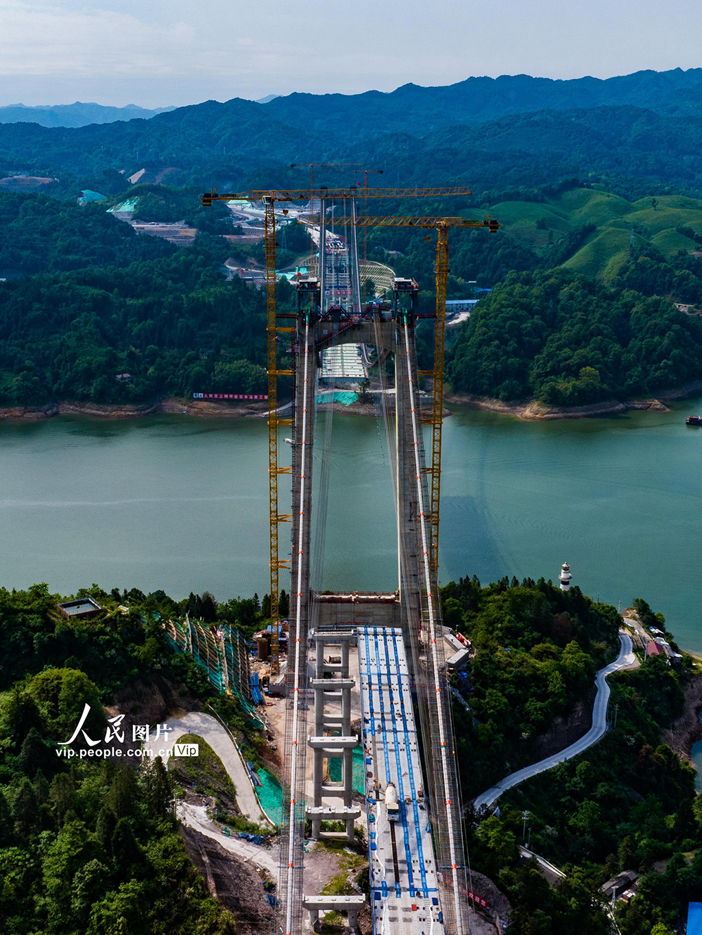 湖南懷化：施工中的洞庭溪沅水特大橋【2】