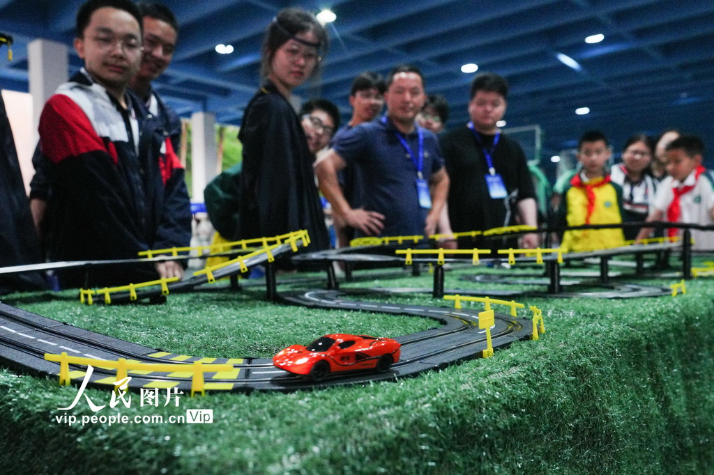 重慶：校園科技節感受科技魅力【2】