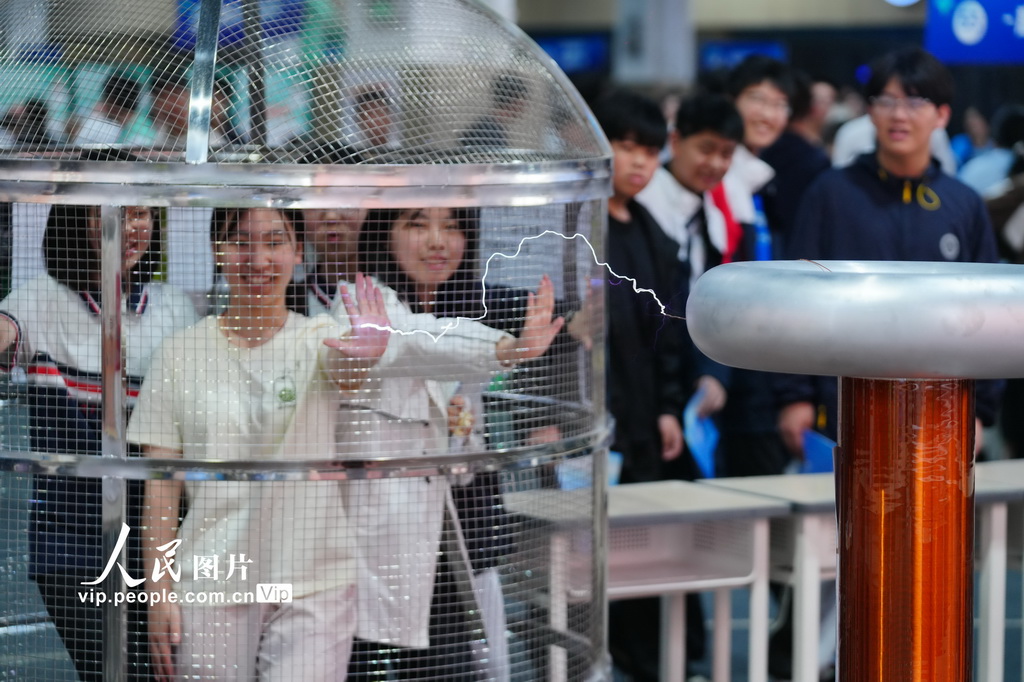 重慶：校園科技節感受科技魅力【3】