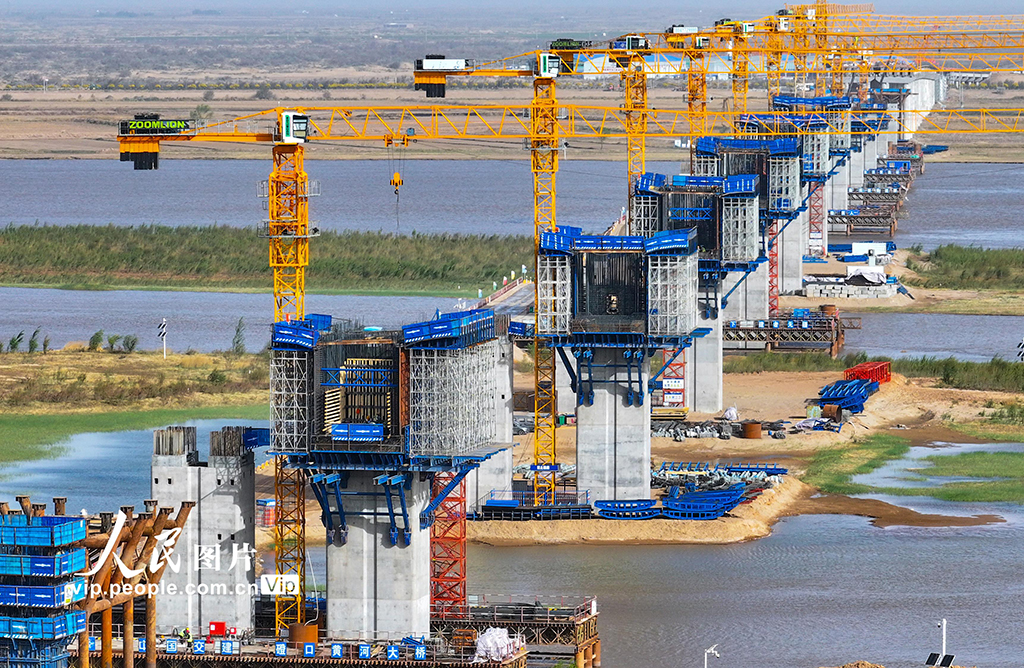 內蒙古巴彥淖爾:磴口黃河大橋建設正酣【7】