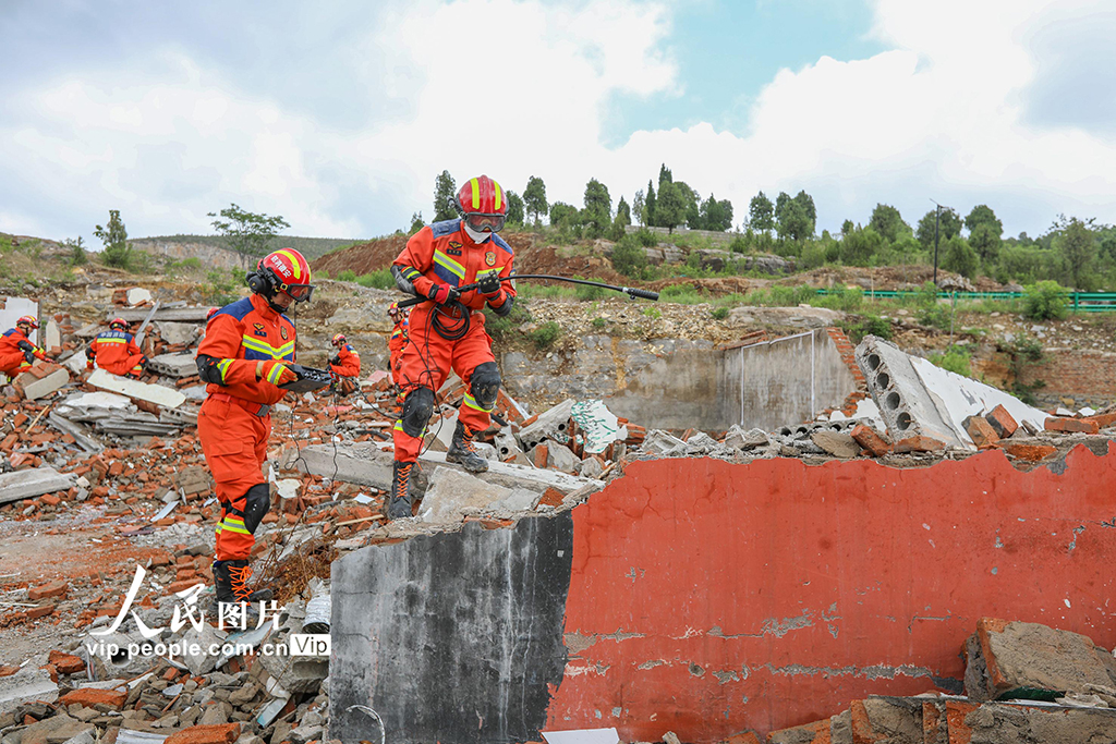 安徽淮北：開展地震倒塌房屋救援演練【3】