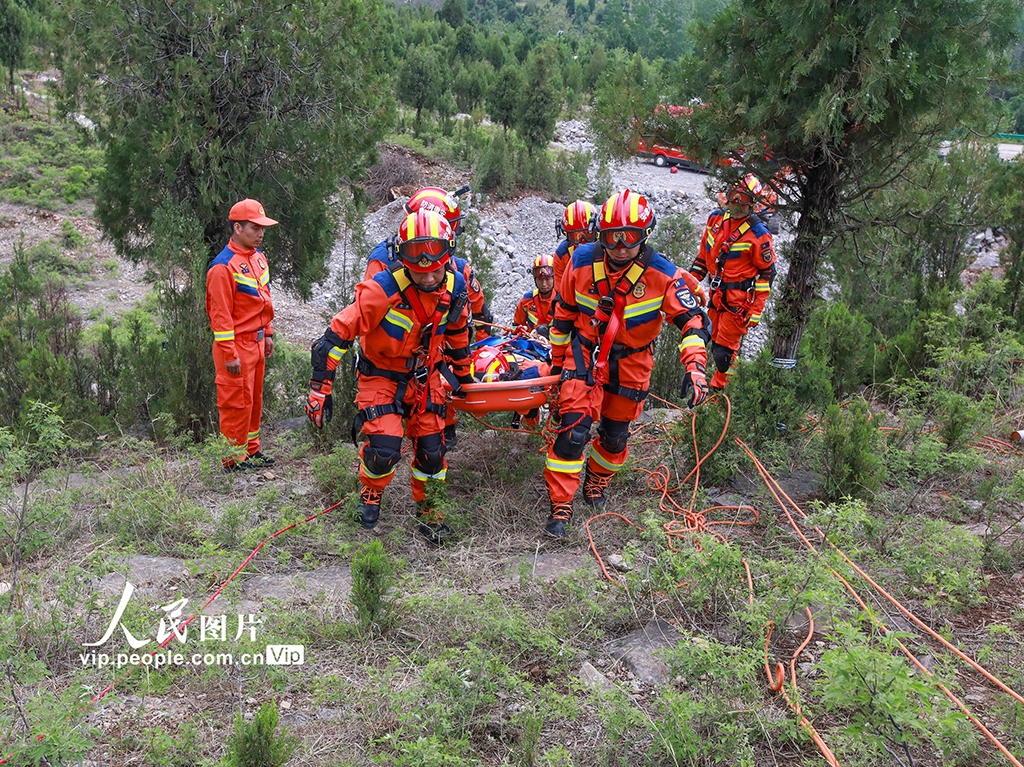 安徽淮北：開展地震倒塌房屋救援演練【5】