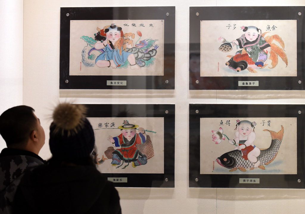 2017年1月19日，觀眾在沈陽故宮參觀院藏年畫展。新華社記者 李鋼 攝