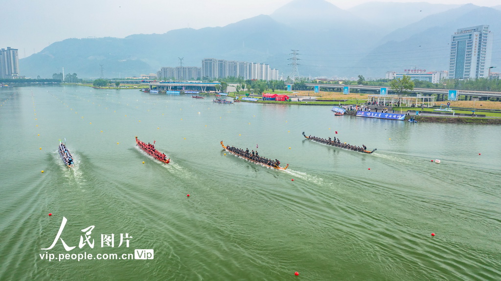 浙江溫州:傳統龍舟大賽舉行【2】